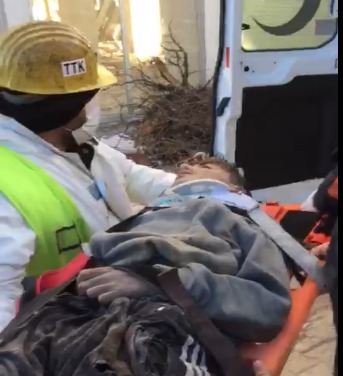 Cenaze hizmetleri ekibinin ihbarı depremin 10’uncu günde bir çocuğun hayatını kurtardı