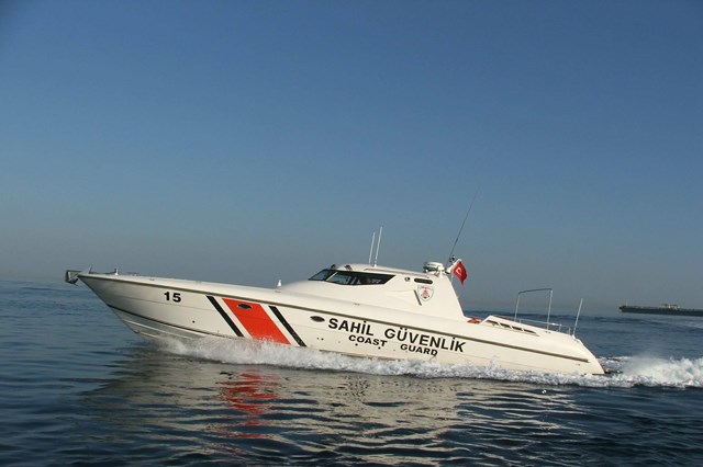 Milas'da Teknede Rahatsızlanan Vatandaşı Sahil Güvenlik Kurtardı