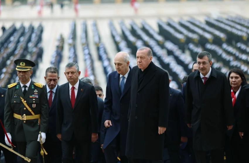 Erdoğan'dan Anıtkabir'de Türkiye Yüzyılı mesajı