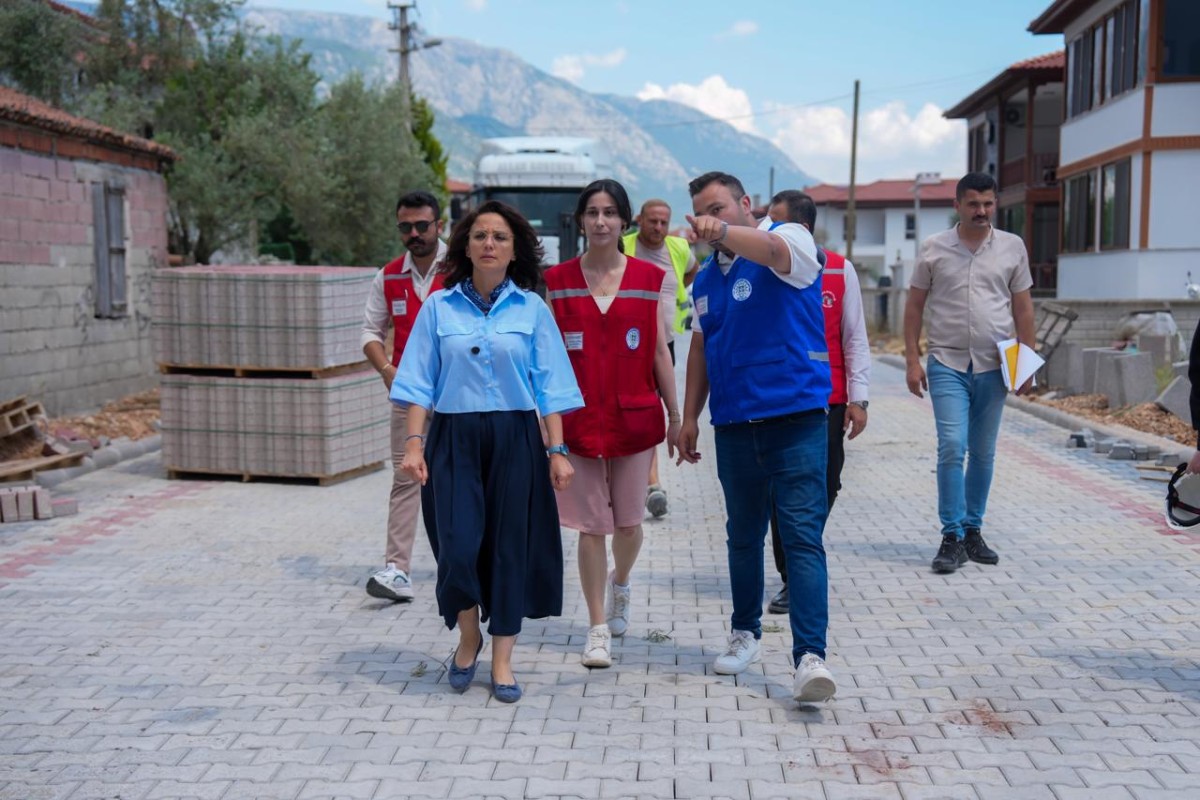 Menteşe’de Yol ve Altyapı Çalışmaları Aralıksız Sürüyor