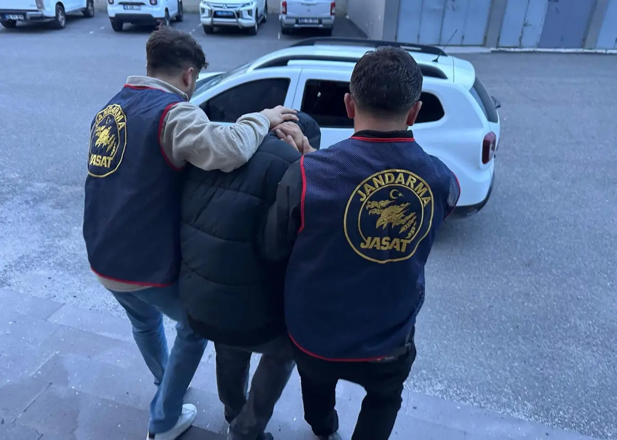 Kars'ta 51 suç kaydıyla aranan ve şahıs yakalandı