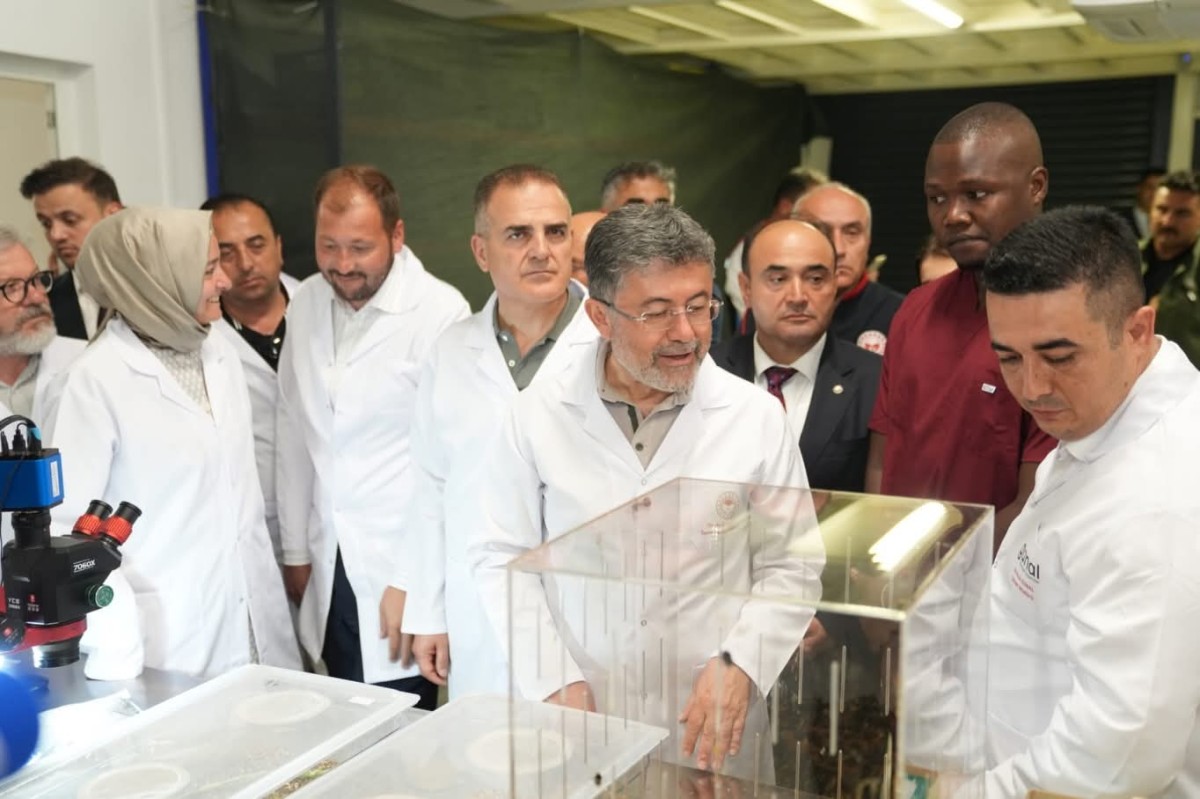 Tarım ve Orman Bakanı İbrahim Yumaklı, Fethiye'deki Faydalı Böcek Üretim Tesisini Ziyaret Etti