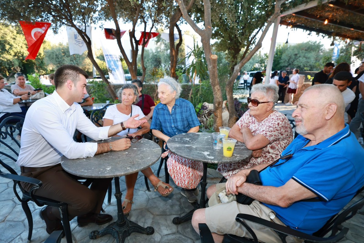 “BODRUM’DA EMEKLİYE MÜJDE: ÇAY 5, KAHVE 15 TL! KAPILAR AÇILDI”